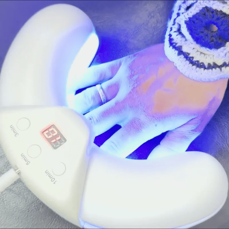 Trojitá Lampa pro Péči o Nehty – 7 Minut Denně pro Čistší a Zdravější Vzhled Nehtů