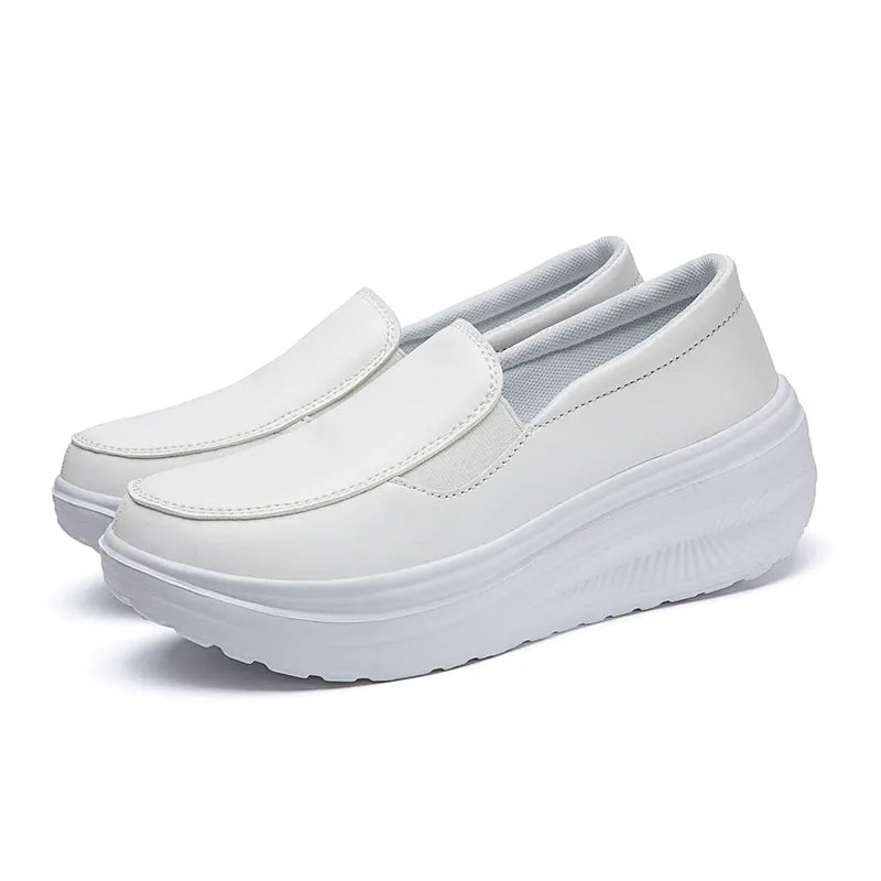 [🎉 Exkluzivně pro členy ]Novinka 2026 – Měkké a pohodlné, ideální pro volný čas 👟 Dámské slip-on platformové boty